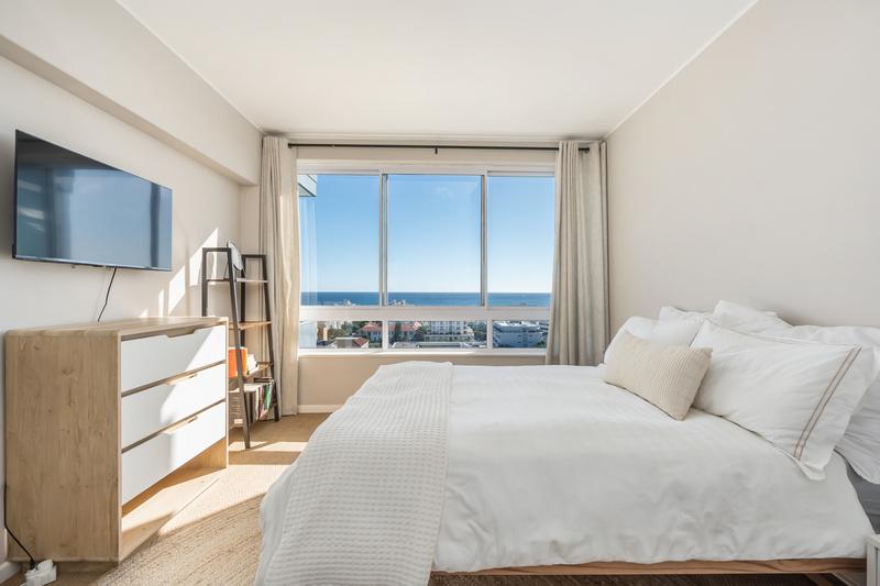 To Let 1 Bedroom Property for Rent in Sea Point Western Cape